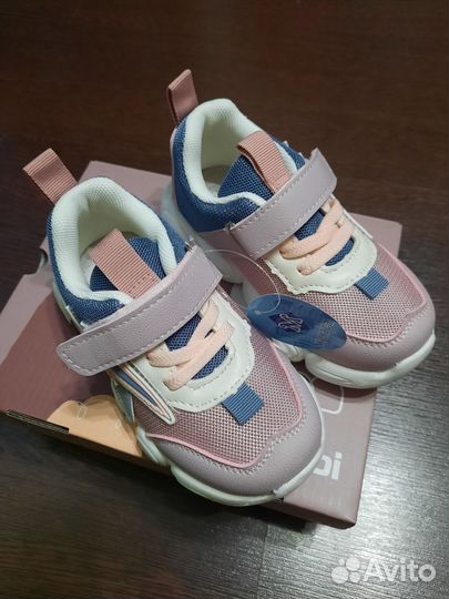 Кроссовки новые 25 (15,5 по стельке)