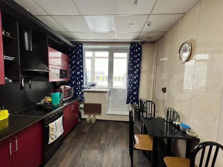 2-к. квартира, 48 м², 1/9 эт.