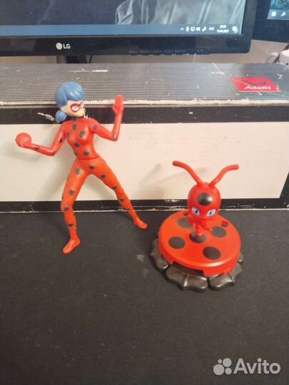 Киндер макси Леди Баг