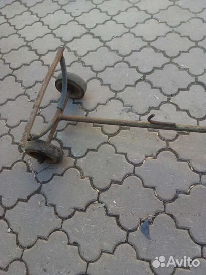 Тележка под флягу