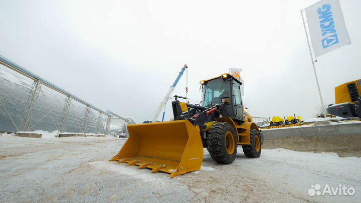 Фронтальный погрузчик XCMG LW180K, 2023