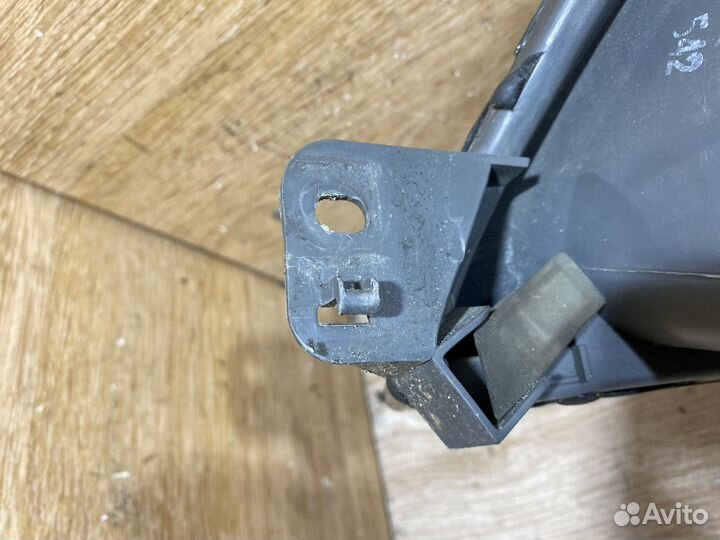 Фара правая Ford Fiesta 5 рестайлинг 142497