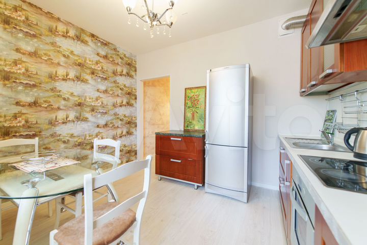 3-к. квартира, 72 м², 2/23 эт.