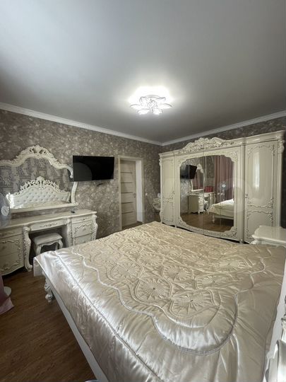 Дом 360 м² на участке 2 сот.