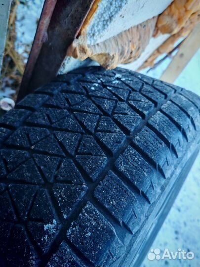 Колеса Toyota LC200 Bridgestone Blizzak DM-V2 R20