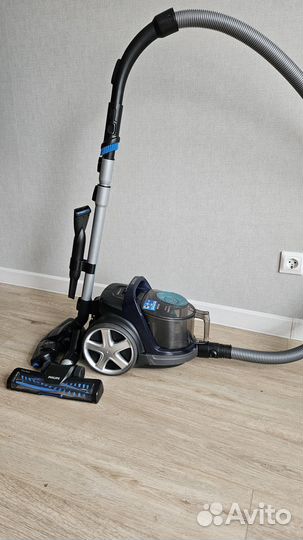 Пылесос безмешковый Philips PowerPro Active FC9573