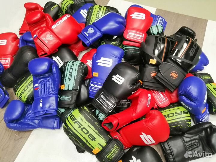 Боксерские перчатки