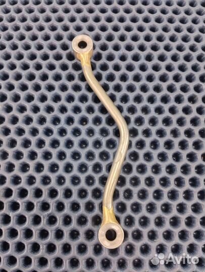 Suzuki RF900R T703 маслотрубка гбц