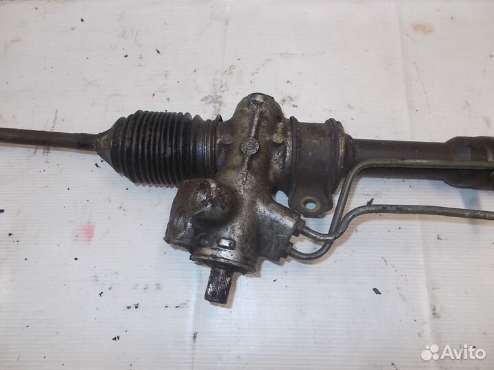 Daihatsu Рулевая рейка Daihatsu Шарада 1988г седан
