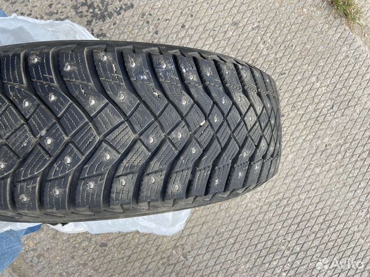 Goodyear UltraGrip Arctic 2 SUV 225/60 R18