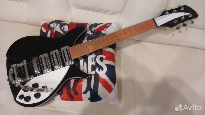 Электрогитара Rickenbaker 325