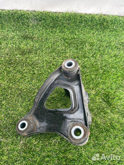 Кронштейн балки Tesla Model Y 2021 111023300C