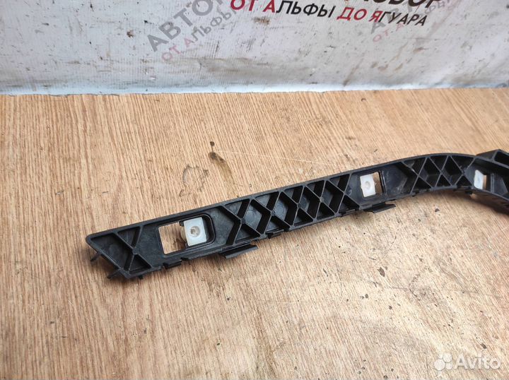 Кронштейн заднего бампера левый Kia Rio III (201