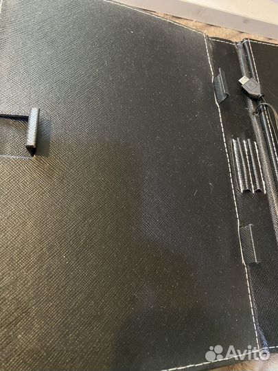 Чехол с клавиатурой для планшета