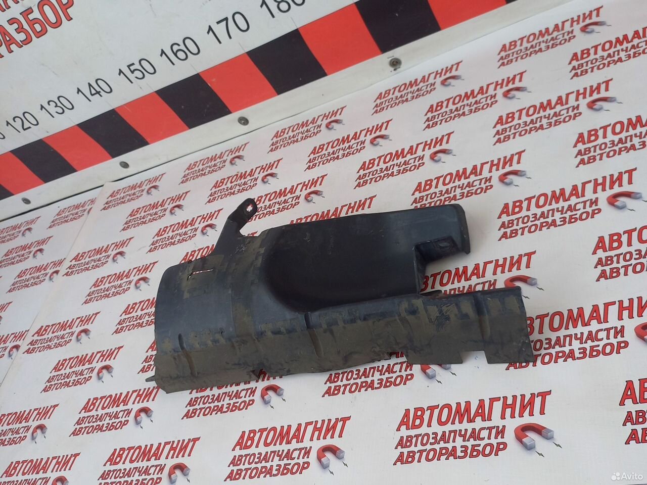 Дефлектор радиатора правый Форд Транзит 8 2.2