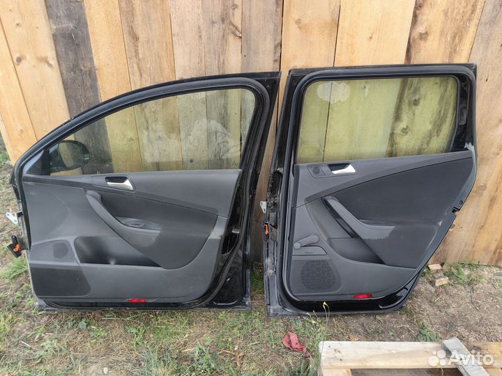 Двери правые на Volkswagen Passat B6 универсал