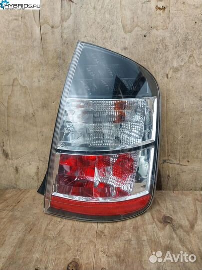 Фонарь задний правый Toyota Prius 2 NHW20 2005