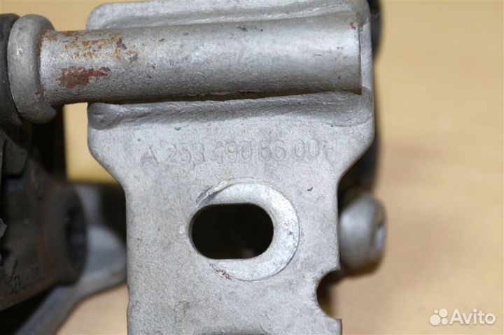 Кронштейн глушителя Mercedes-Benz GLC-Класс X253