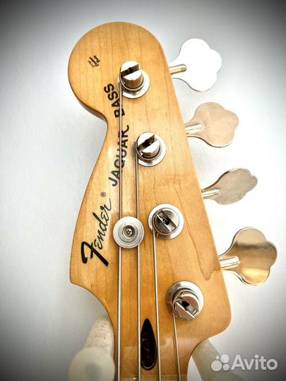 Бас гитара Fender Pawn Shop Reverse Jaguar Bass