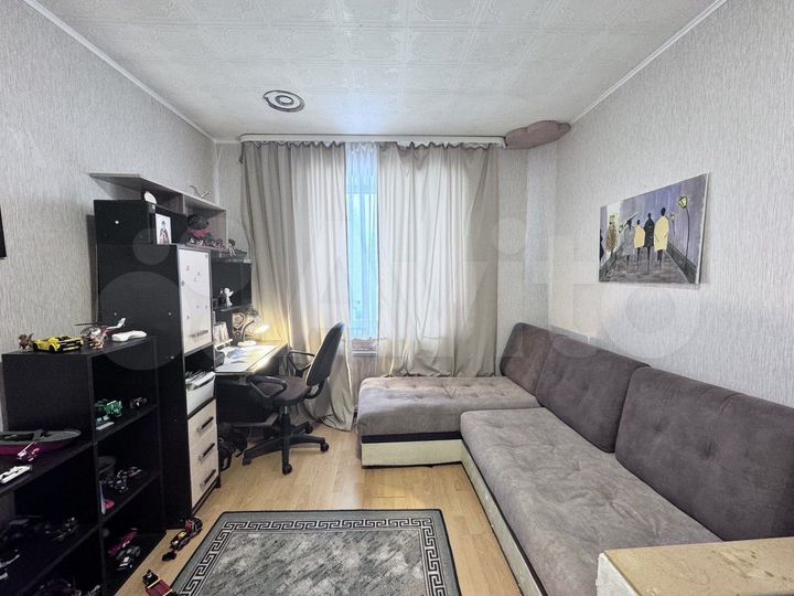 4-к. квартира, 85 м², 5/5 эт.