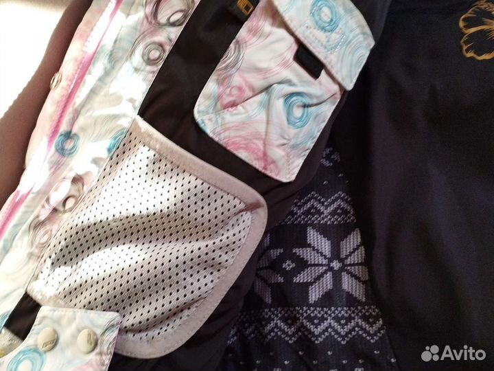 Горнолыжная куртка женская 48 50