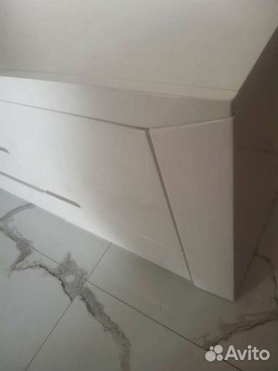 Тумба под тв белый глянец