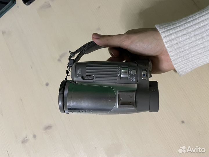 Видеокамера Panasonic nv-gs75