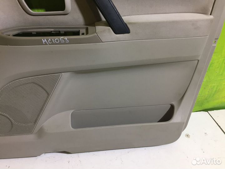 Обшивка двери передней Mitsubishi Pajero 4 Целая