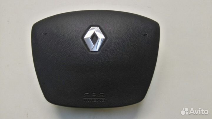 Рулевая накладка на Renault Megane 3