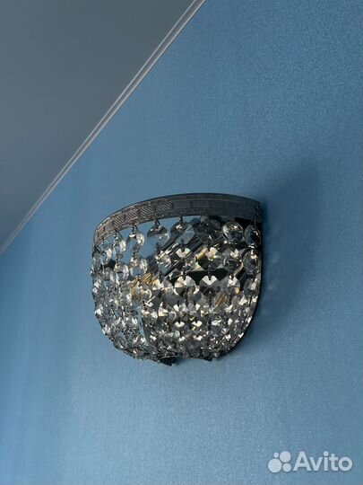 Продается светильник (бра)