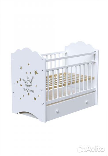 Детская кроватка с маятником белая