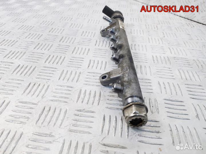 Рейка топливная Volkswagen Passat B6 03L130089