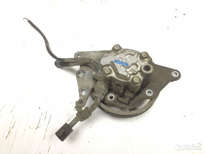 Насос гидроусилителя руля Mazda MPV 2,5