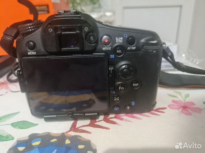 Зеркальный фотоаппарат Sony a77