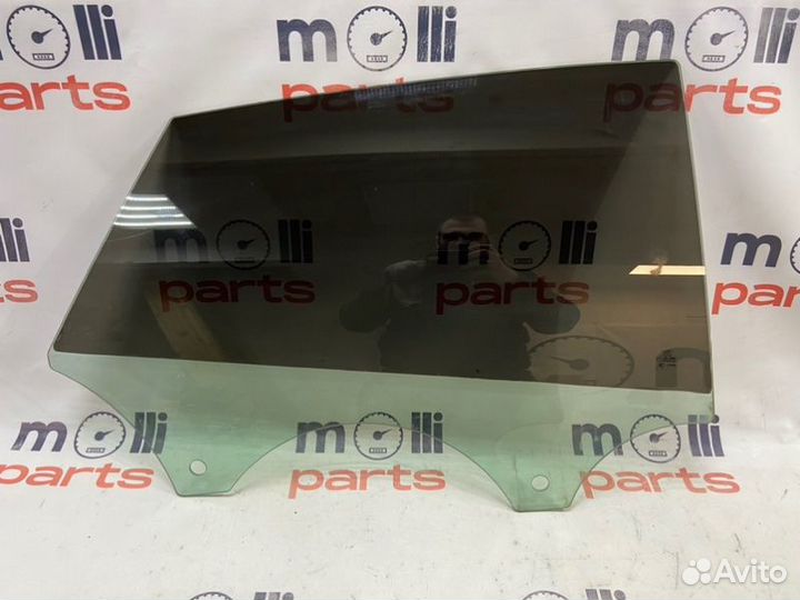 Стекло двери заднее правое Audi A7 sportback 3.0