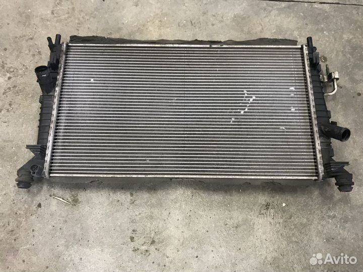 Кассета радиаторов Ford Focus 2