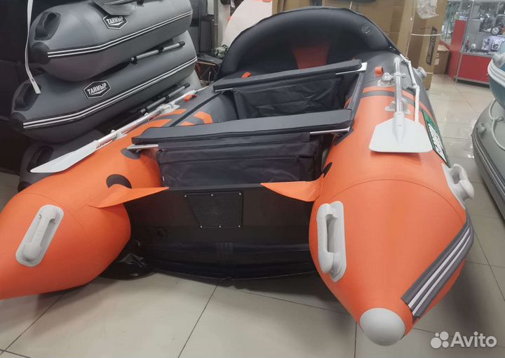 Лодка Gladiator E 380 Pro серо-оранжевый