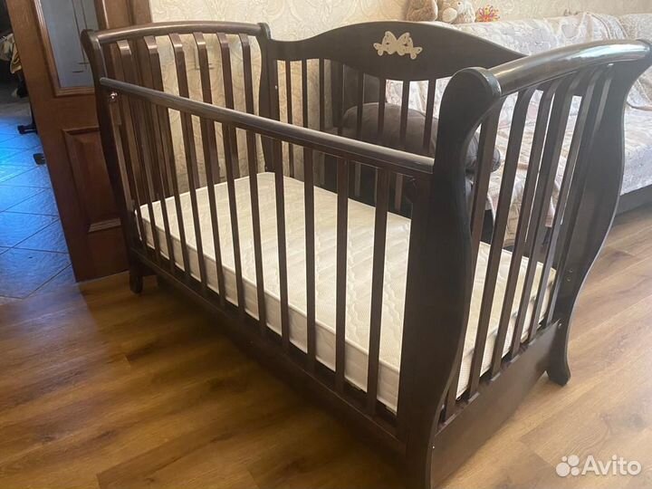 Детская кровать из массива