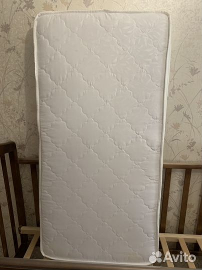 Детская кроватка с маятником + матрас