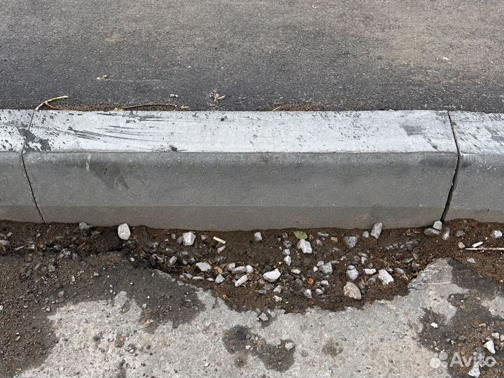 Бордюр дорожный 180 мм