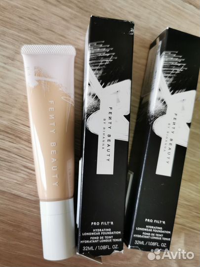 Fenty Beauty бронзер, тени, помада, тональный