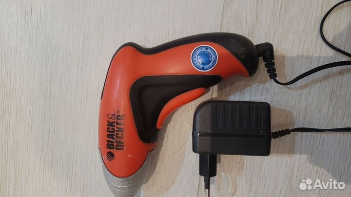 Аккумуляторная отвертка и шуруповерт