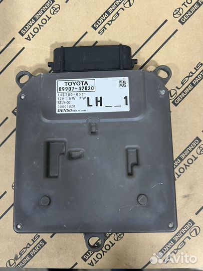 Блок управления фарой Toyota RAV4 50 левой