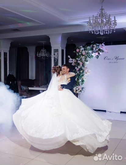 Свадебное платье пышное со шлейфом