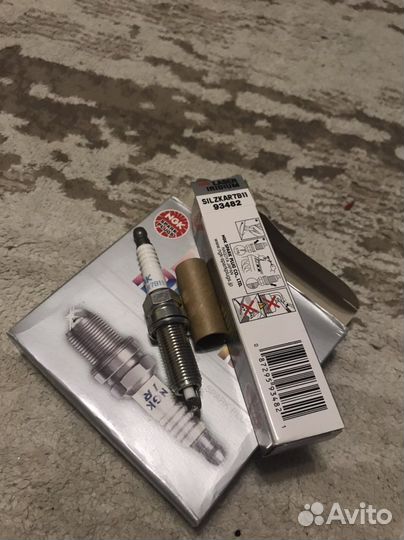 Свеча NGK silzkar7b11