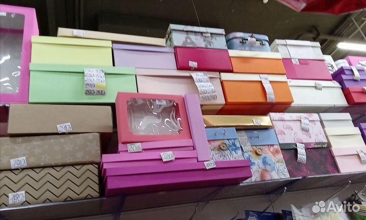 Коробки, пакеты, бумага, ленты, банты подарочные