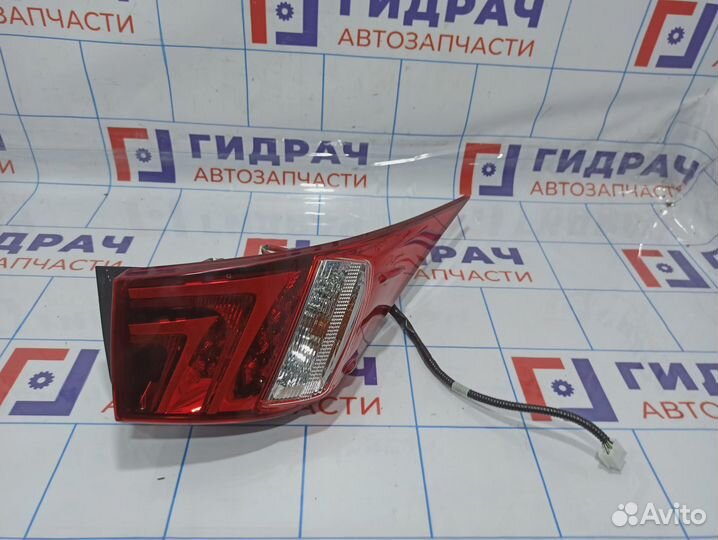 Фонарь задний наружный левый Lexus IS250 (XE30) 81