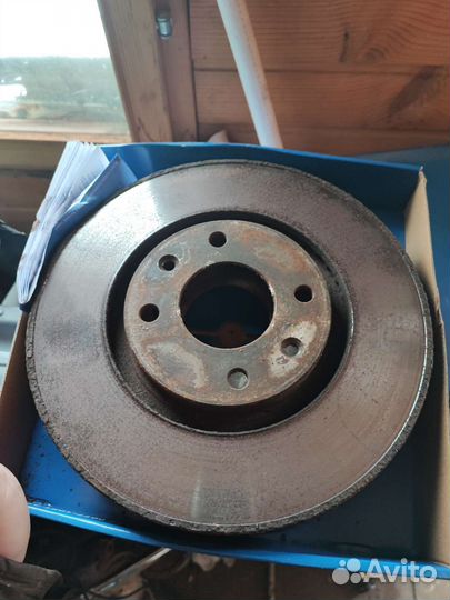 Тормозные диски передние Peugeot 308