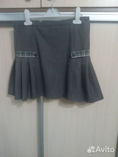 Школьный костюм серый для девочки