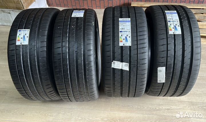 Michelin Pilot Sport 4 S 285/40 R23 и 325/35 R23
